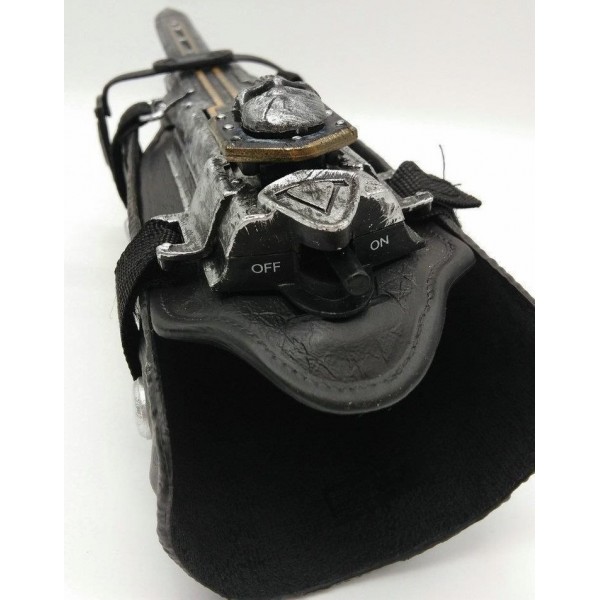 Прихований клинок Assassin's Creed Піратська дитяча іграшка Едвард Кенвей Black Flag Чорний прапор зброя з прихованим лезом