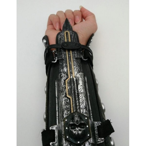 Прихований клинок Assassin's Creed Піратська дитяча іграшка Едвард Кенвей Black Flag Чорний прапор зброя з прихованим лезом