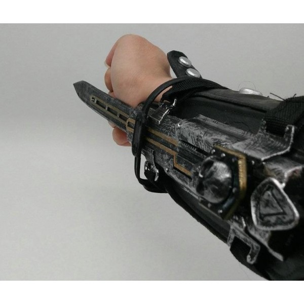 Прихований клинок Assassin's Creed Піратська дитяча іграшка Едвард Кенвей Black Flag Чорний прапор зброя з прихованим лезом